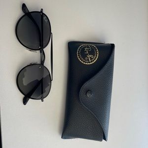 Ray-Ban black aviators round